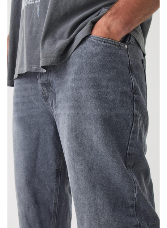 Плюс завужені жорсткі джинси