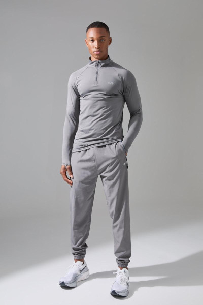 Man Active Quarter Zip та Jogger Tracksuit