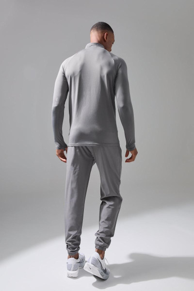 Man Active Quarter Zip та Jogger Tracksuit