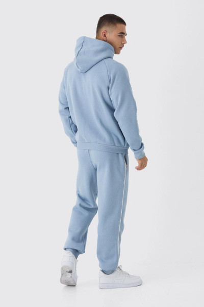 Спортивний костюм стандартного крою з рукавом реглан і капюшоном