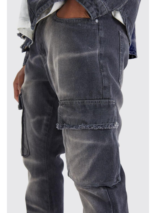Вузькі жорсткі кльошові джинси-карго з потертими фарбами