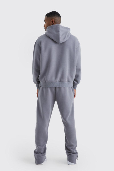 Спортивний костюм великого розміру з малюнком Graffiti Spray