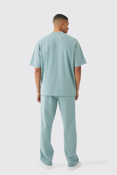 Негабаритна футболка та костюм-костюм