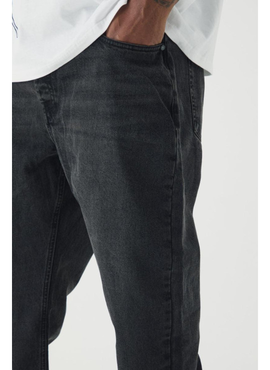 Плюс завужені жорсткі джинси