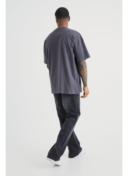 Розслаблені жорсткі джинси з кльошем