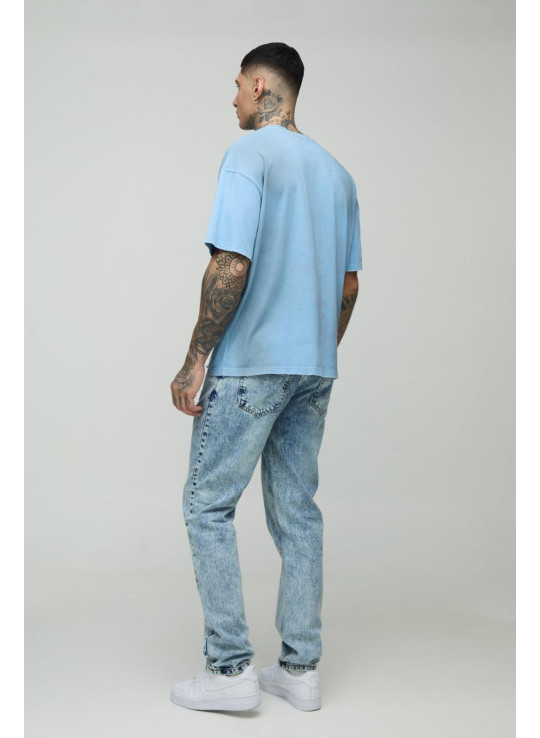 Високі прямі жорсткі джинси