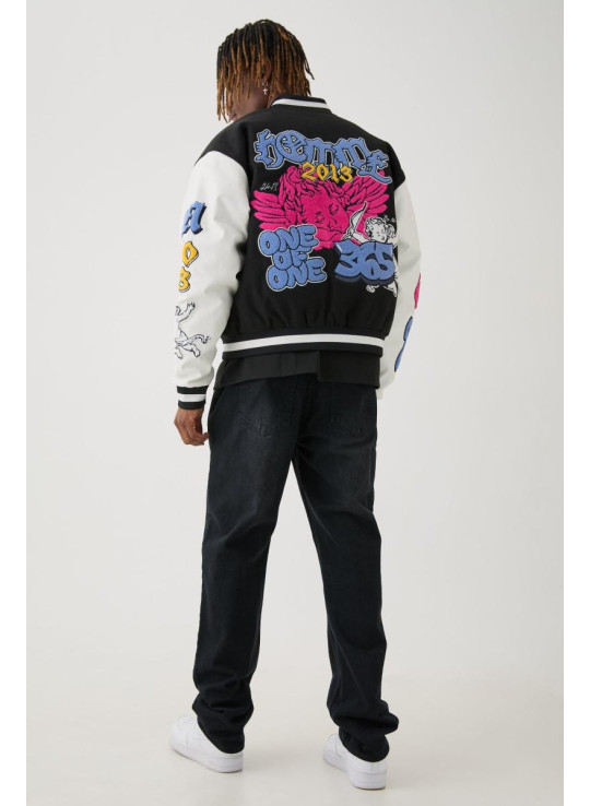 Високі прямі жорсткі джинси